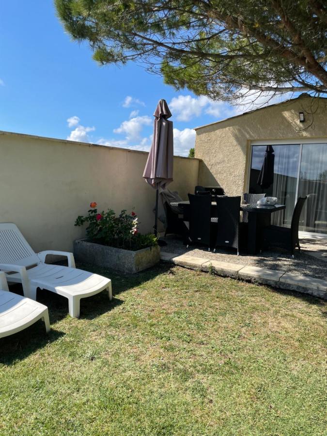 Piscine ET JACUZZI ST GEORGES DE DIDONNE a 1km de la plage Saint-Georges-de-Didonne Exterior foto